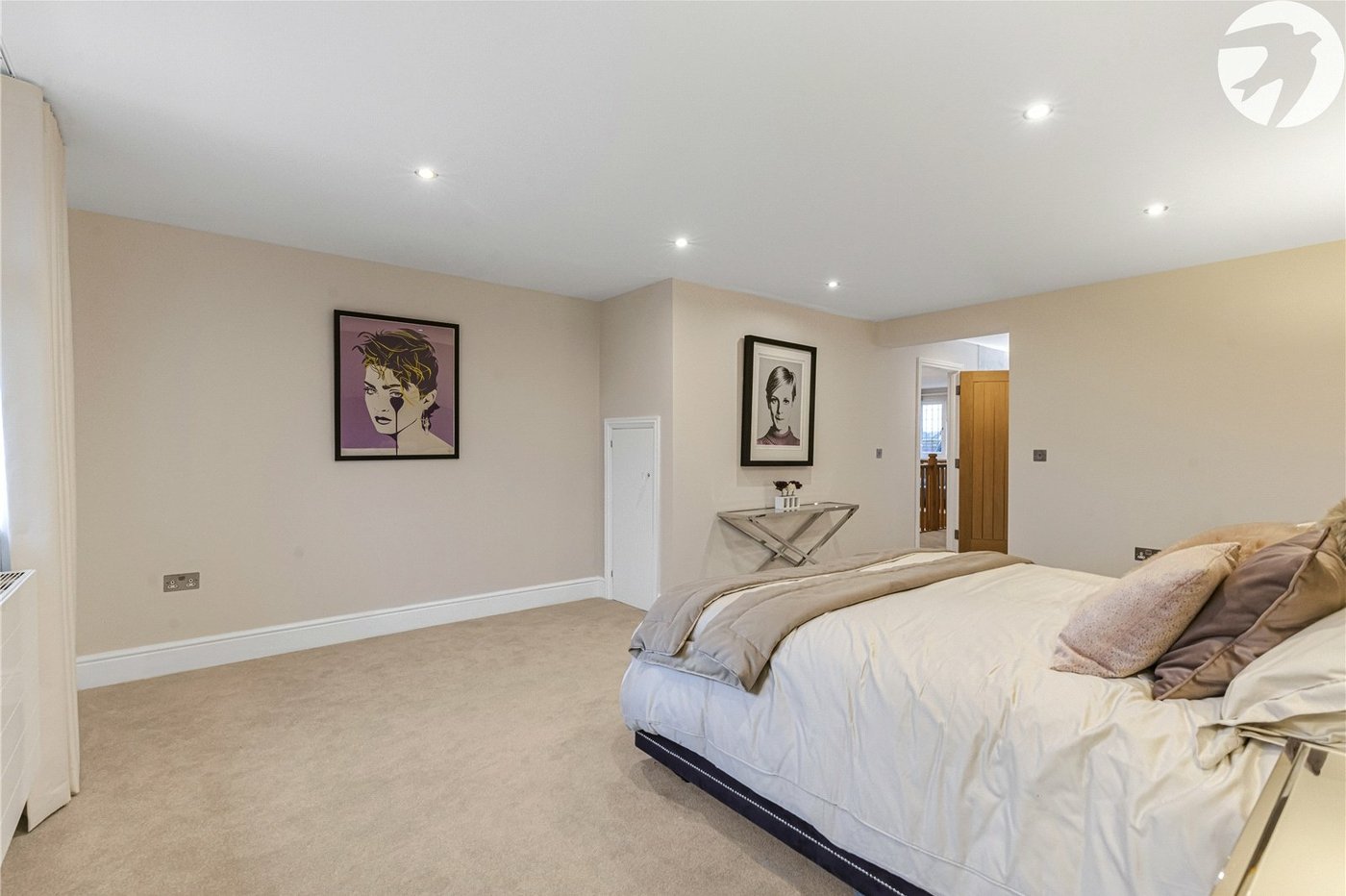 5 bedroom house for sale in Dartford | Robinson Jackson