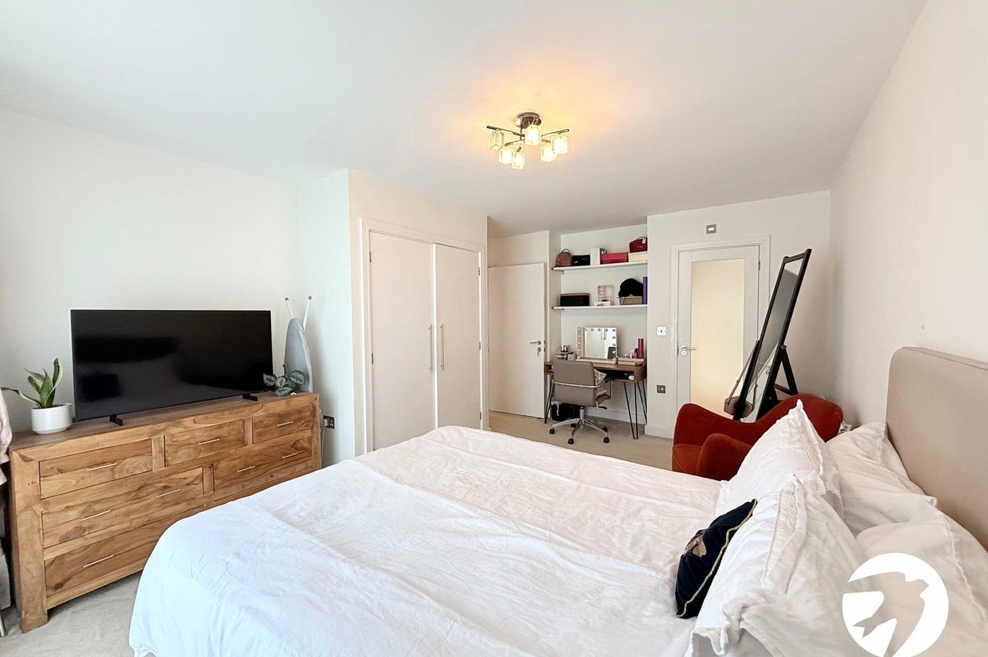 2 bedroom property for sale in London | Robinson Jackson