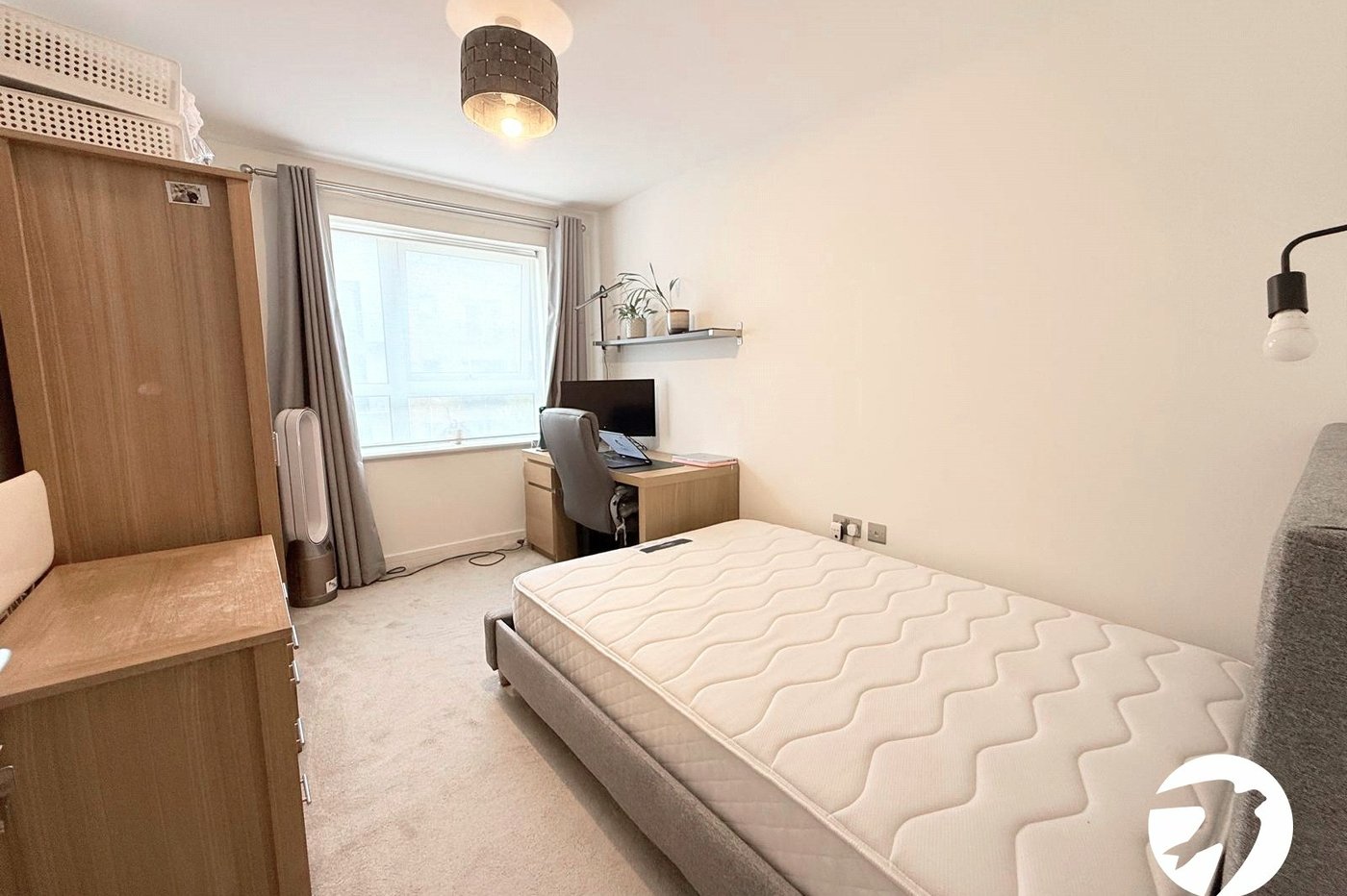 2 bedroom property for sale in London | Robinson Jackson