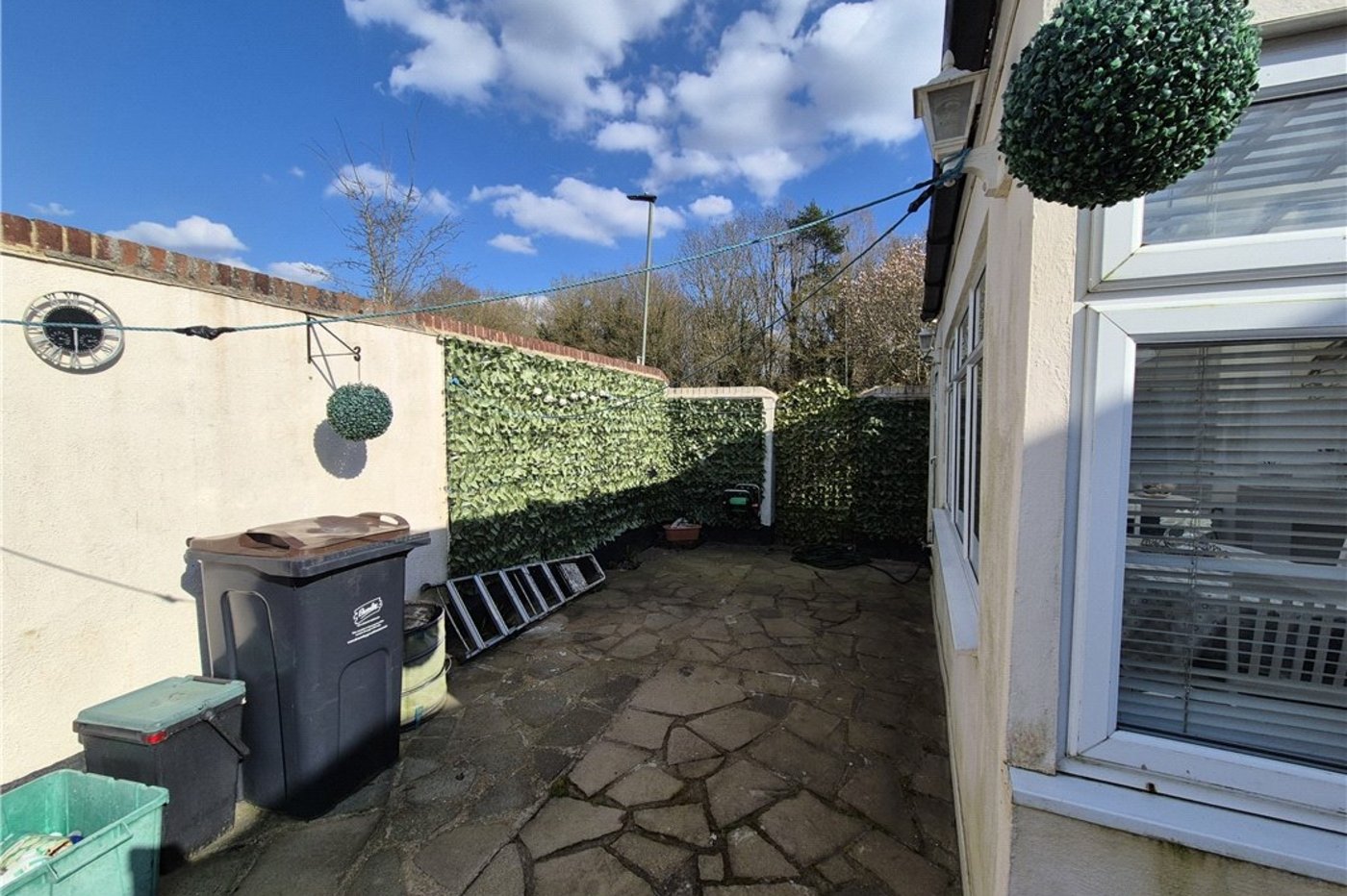 3 bedroom bungalow for sale in Bromley | Robinson Jackson