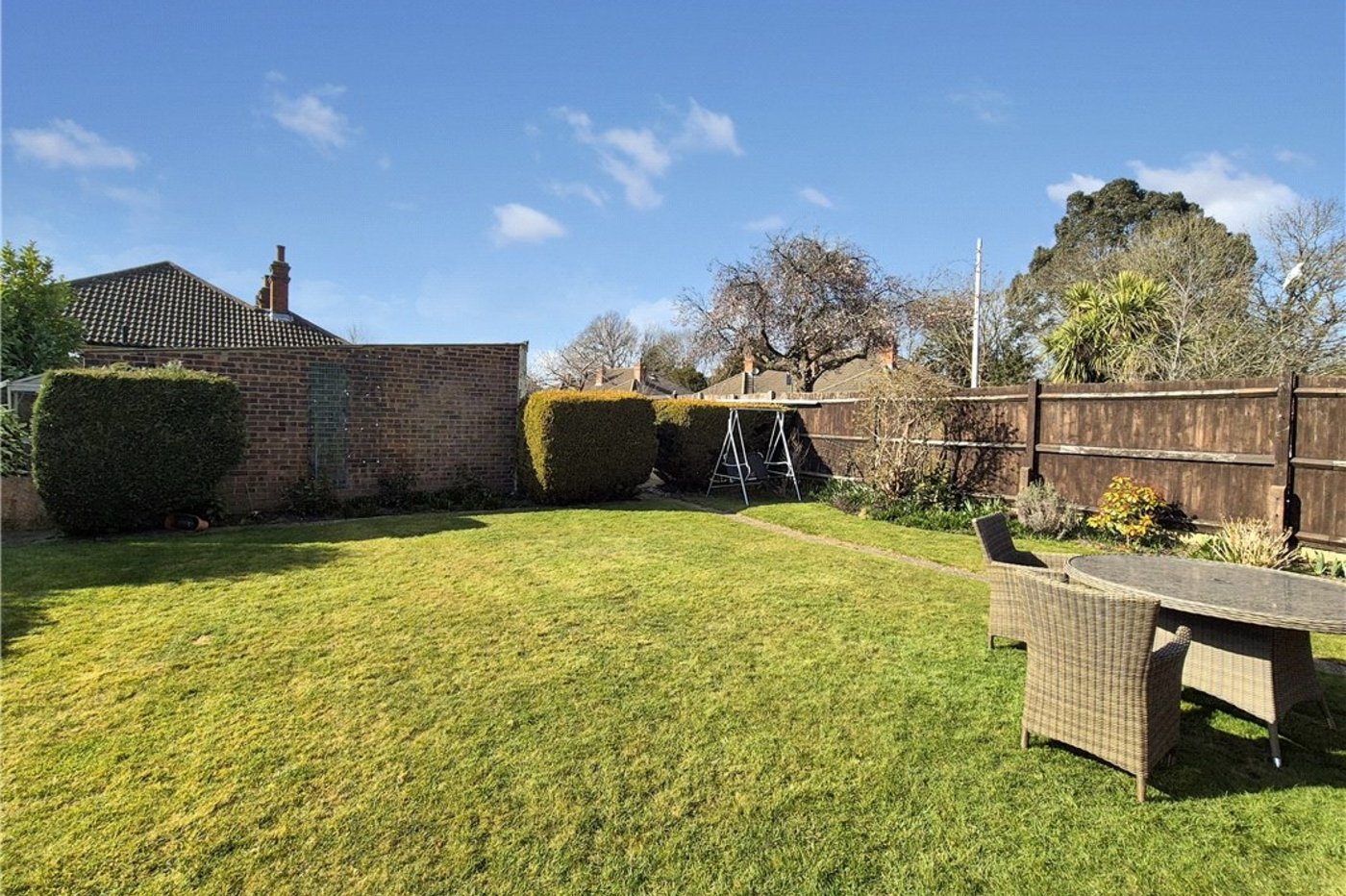 3 bedroom bungalow for sale in Bromley | Robinson Jackson