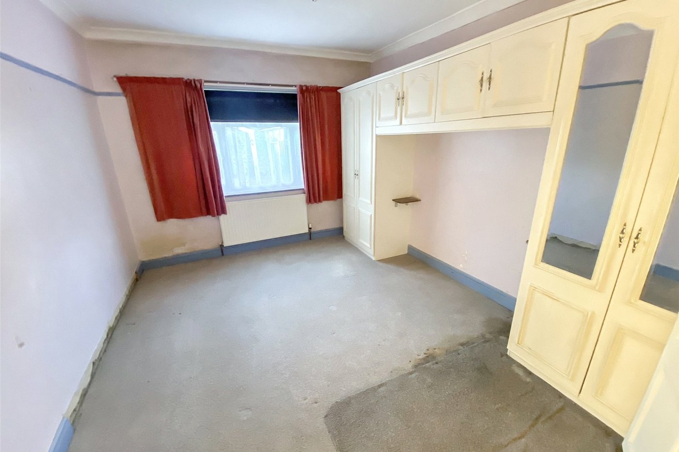 2 bedroom bungalow for sale in Sidcup | Robinson Jackson