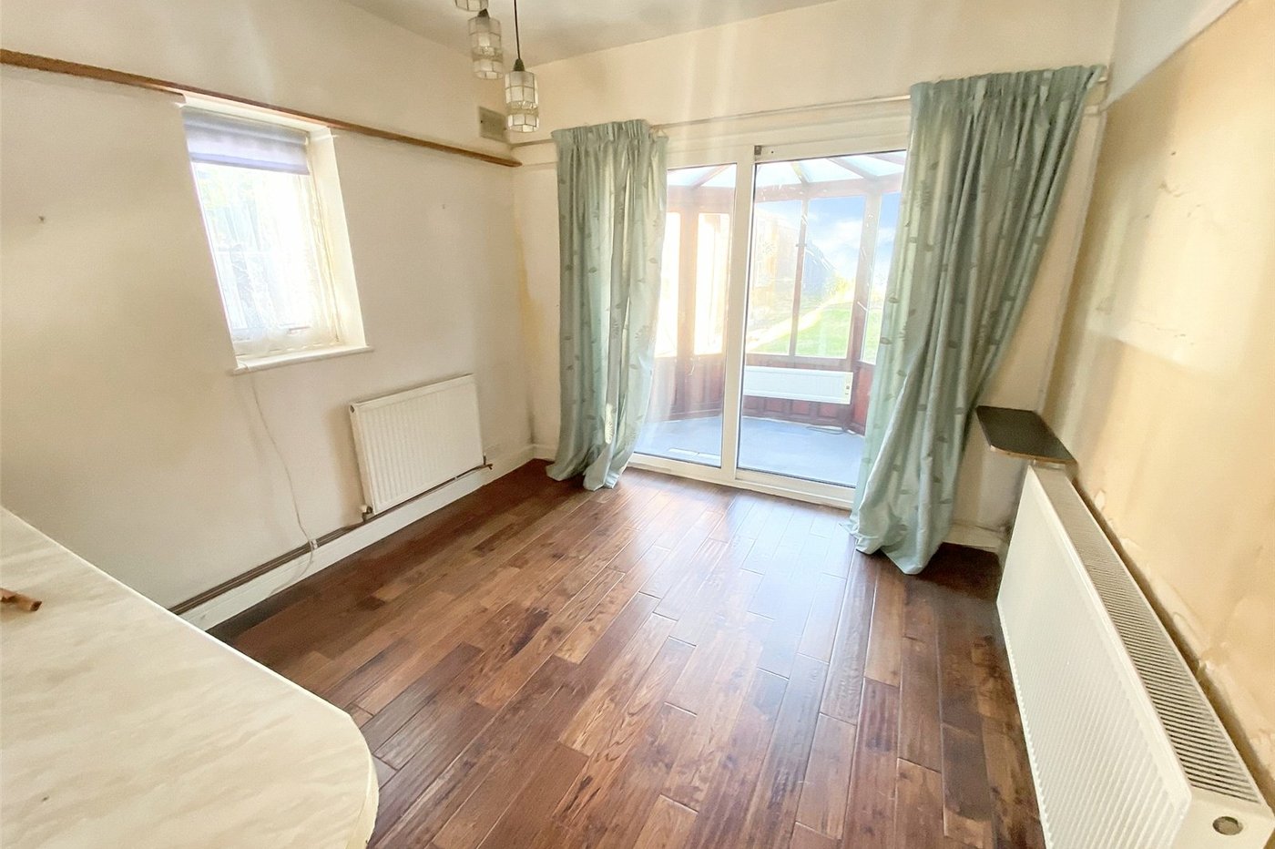 2 bedroom bungalow for sale in Sidcup | Robinson Jackson