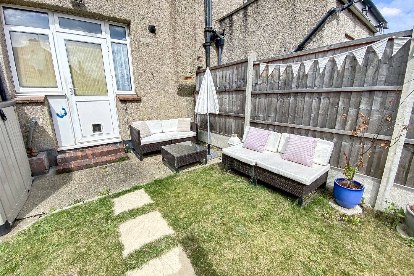 2 bedroom house for sale in Sidcup | Robinson Jackson