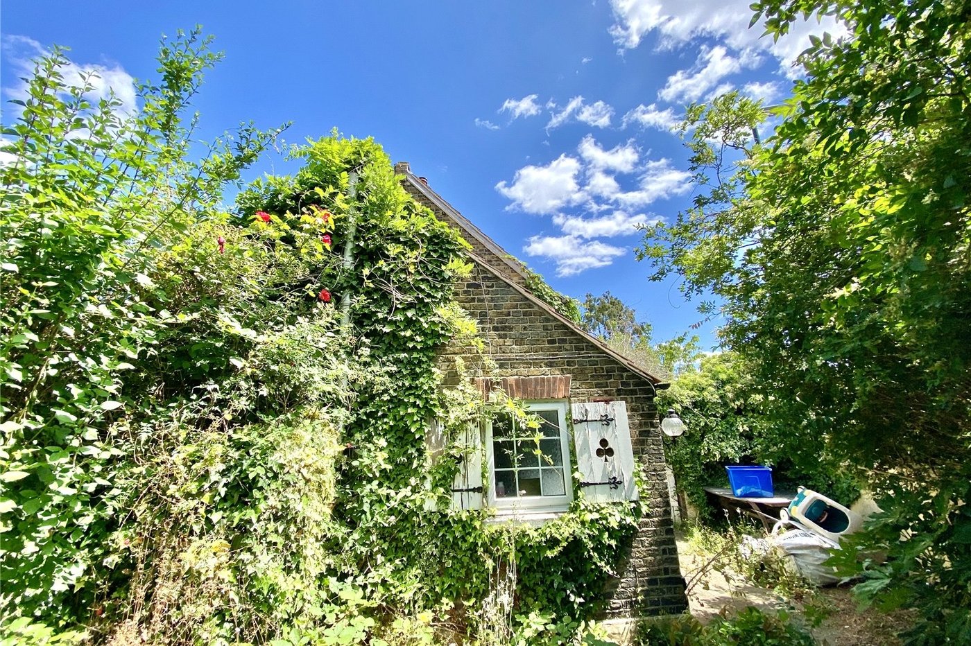 3 bedroom house for sale in Sidcup | Robinson Jackson