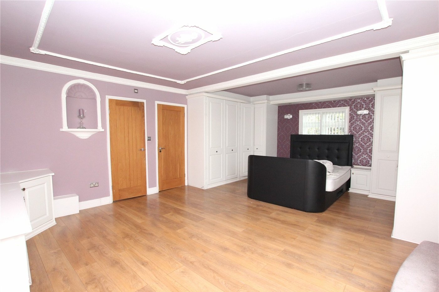 5 bedroom house for sale in Plumstead Common | Robinson Jackson