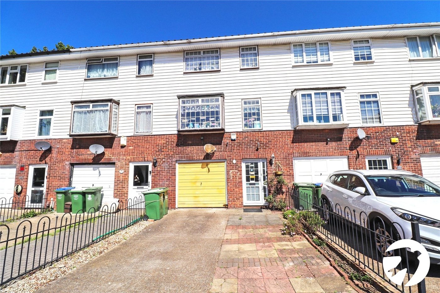4 bedroom house for sale in London | Robinson Jackson