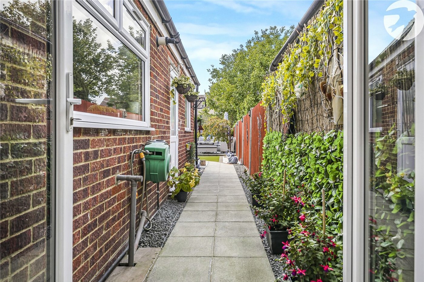 2 bedroom house for sale in West Dartford | Robinson Jackson