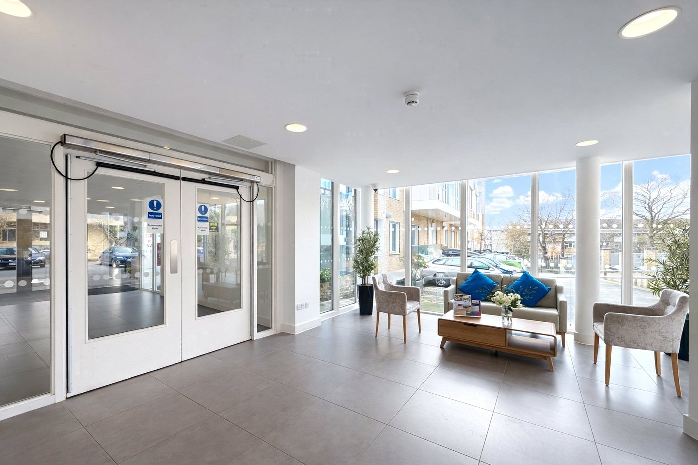 2 bedroom property for sale in London | Robinson Jackson