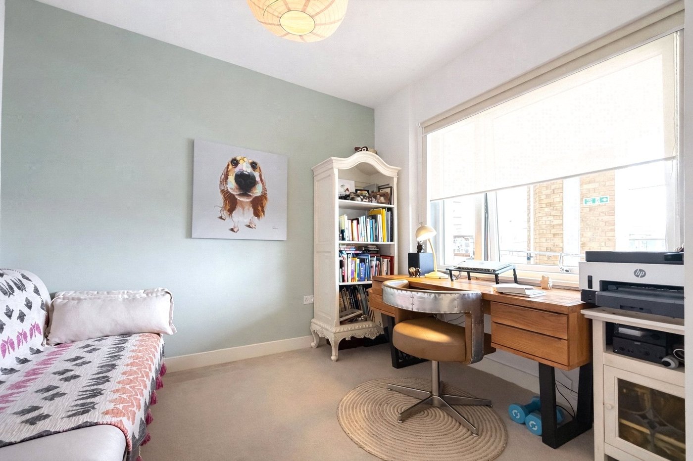 2 bedroom property for sale in London | Robinson Jackson