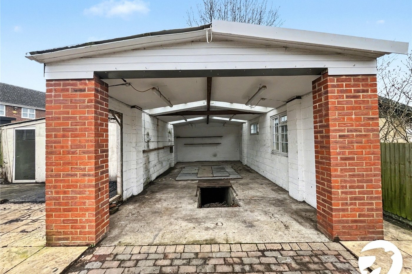 2 bedroom bungalow for sale in Bobbing | Robinson Michael & Jackson