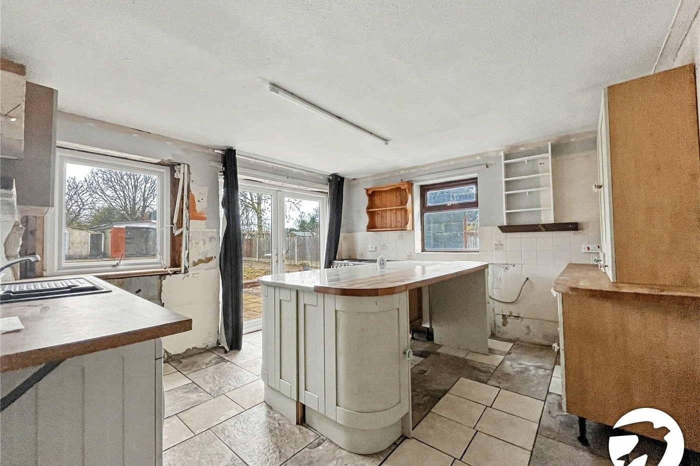 2 bedroom bungalow for sale in Bobbing | Robinson Michael & Jackson