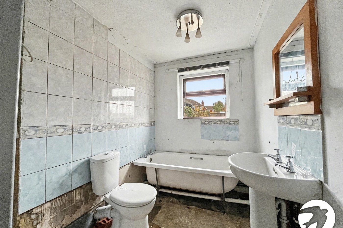 2 bedroom bungalow for sale in Bobbing | Robinson Michael & Jackson