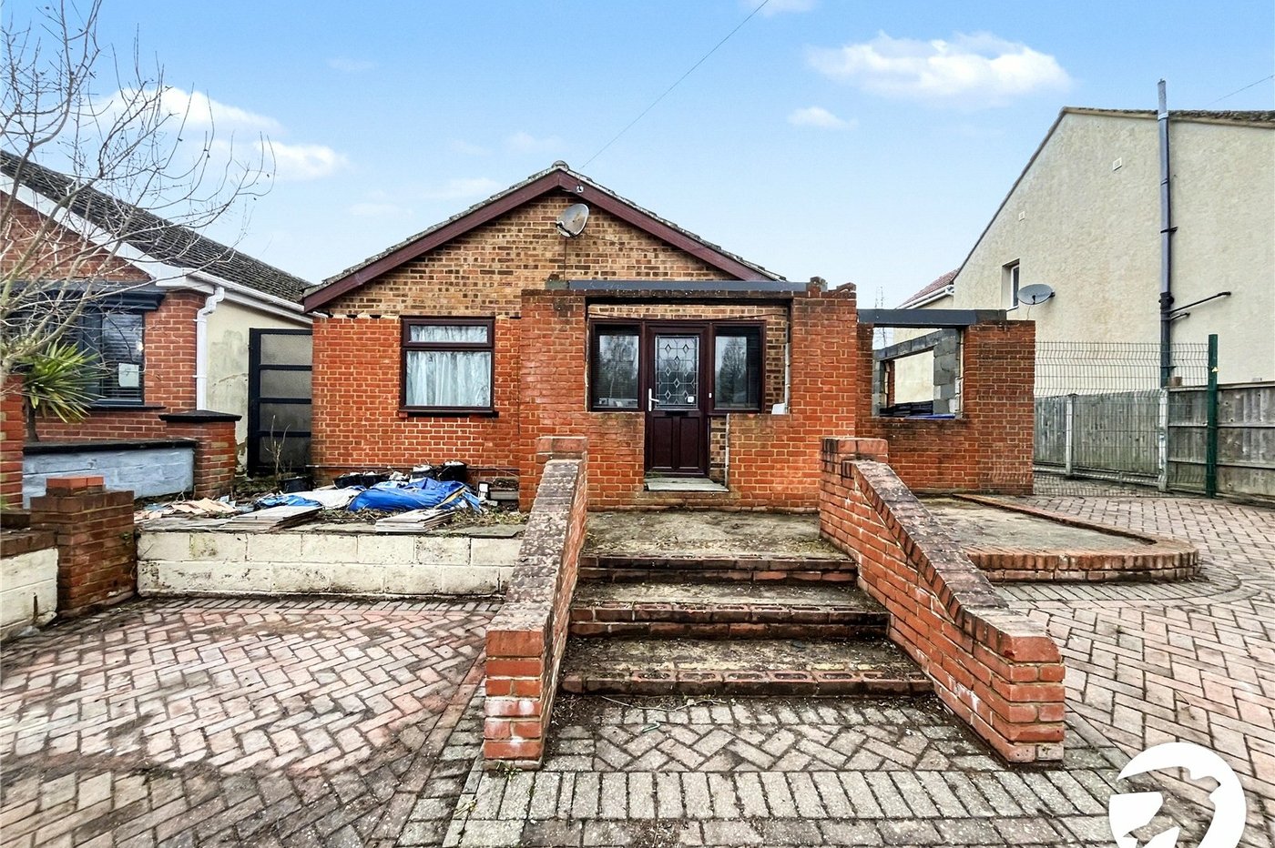 2 bedroom bungalow for sale in Bobbing | Robinson Michael & Jackson