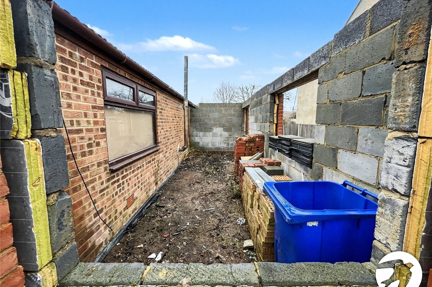 2 bedroom bungalow for sale in Bobbing | Robinson Michael & Jackson