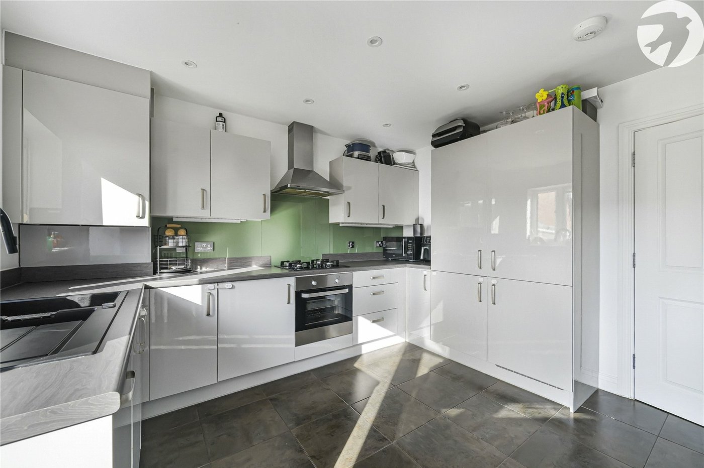 3 bedroom property for sale in Castle Hill | Robinson Jackson