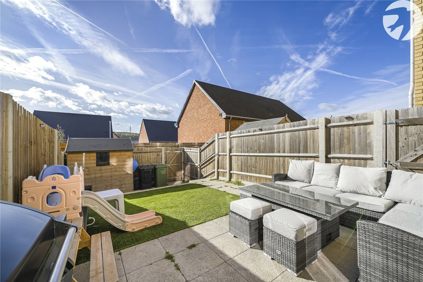 3 bedroom property for sale in Castle Hill | Robinson Jackson