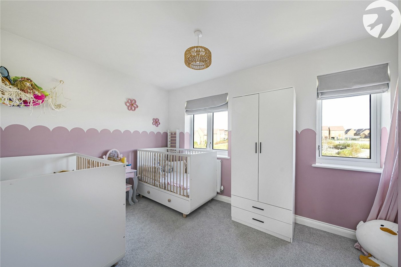 3 bedroom property for sale in Castle Hill | Robinson Jackson