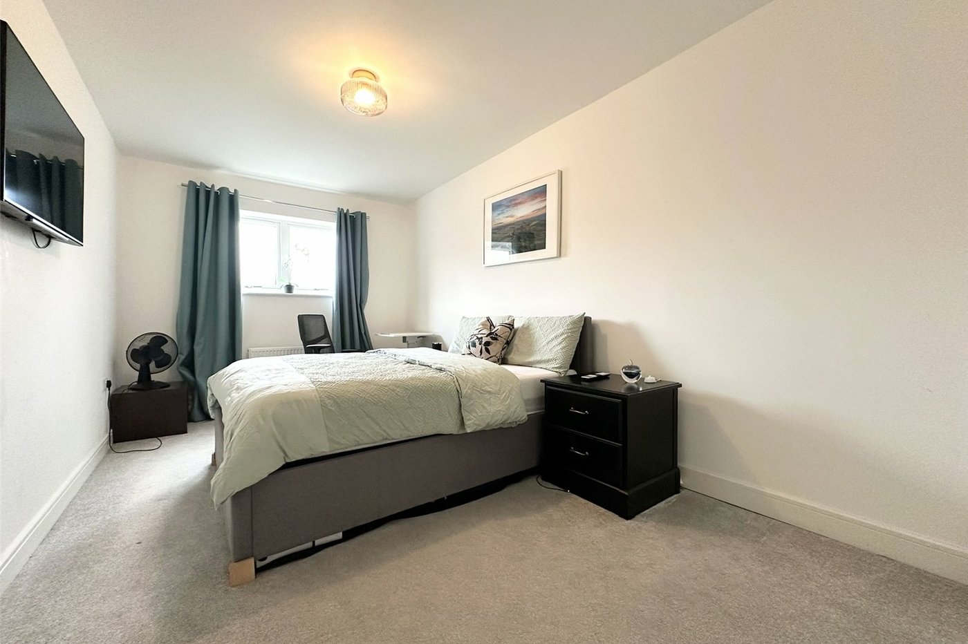 2 bedroom property for sale in Castle Hill | Robinson Jackson