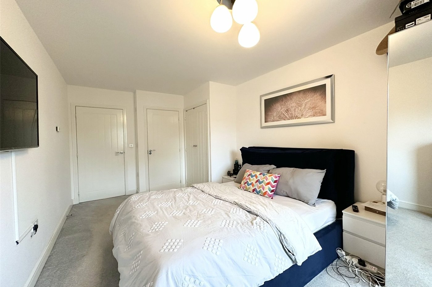 2 bedroom property for sale in Castle Hill | Robinson Jackson