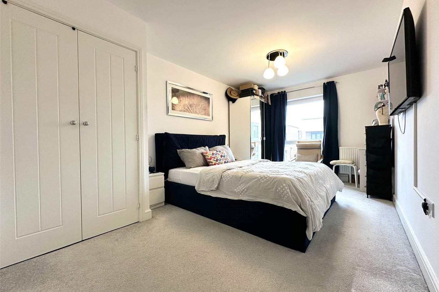 2 bedroom property for sale in Castle Hill | Robinson Jackson