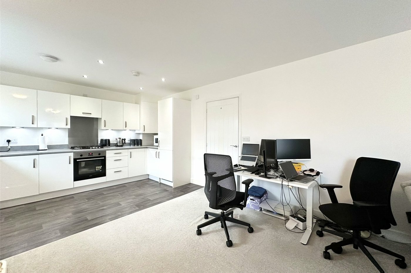 2 bedroom property for sale in Castle Hill | Robinson Jackson