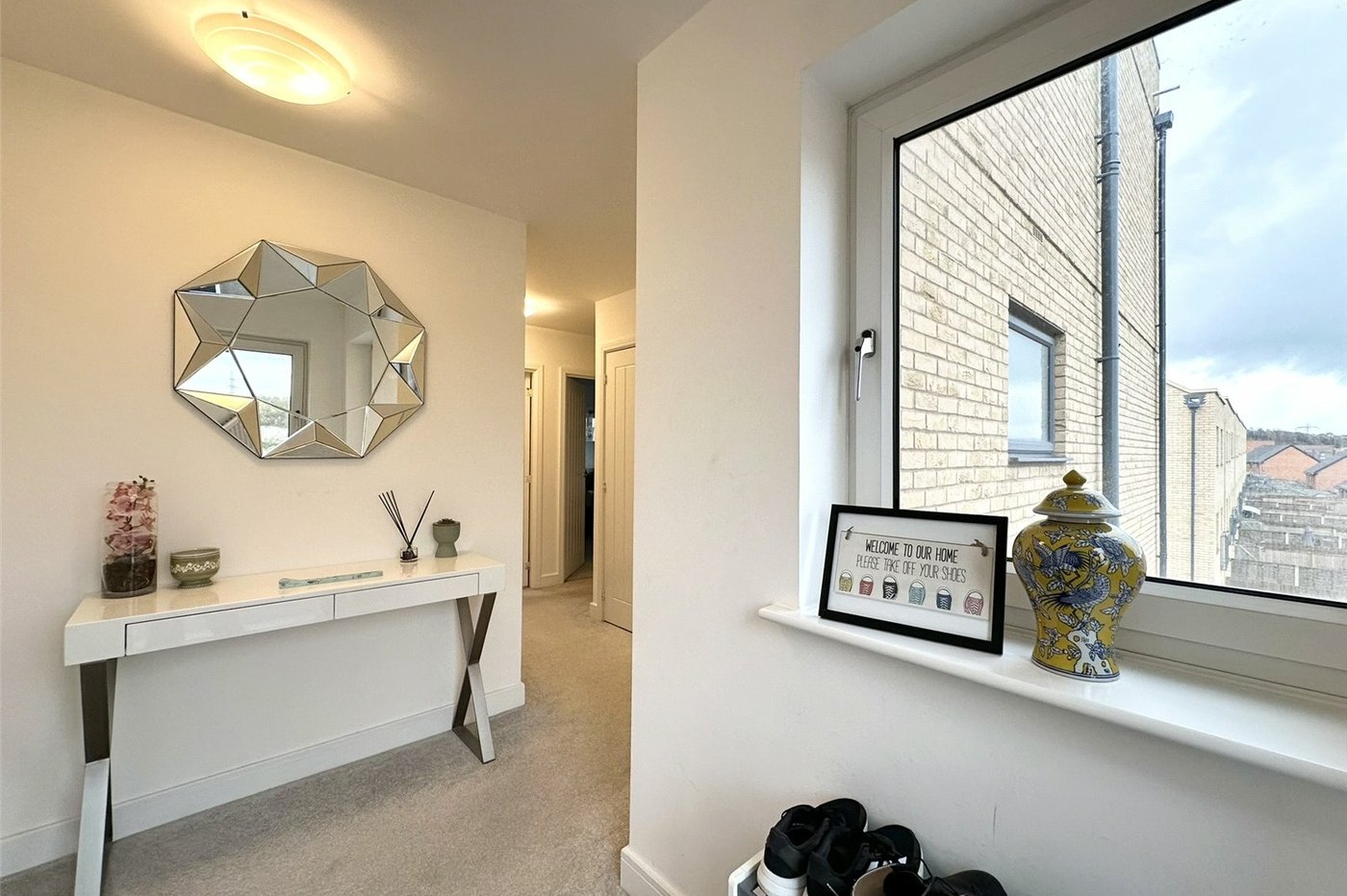 2 bedroom property for sale in Castle Hill | Robinson Jackson