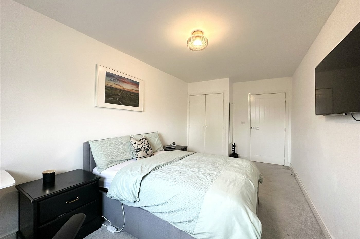 2 bedroom property for sale in Castle Hill | Robinson Jackson