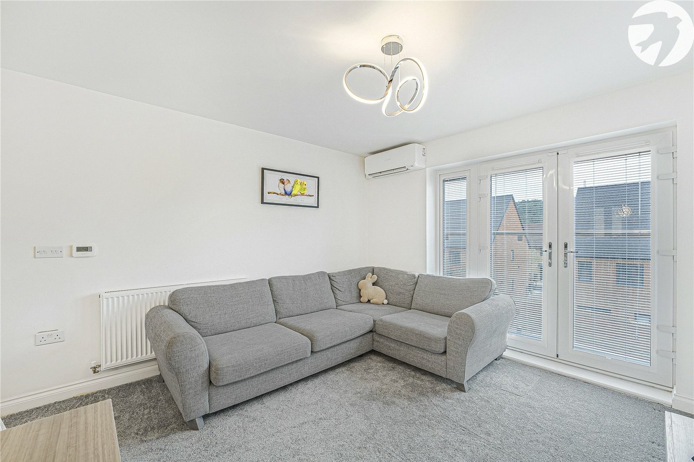 2 bedroom property for sale in Castle Hill | Robinson Jackson