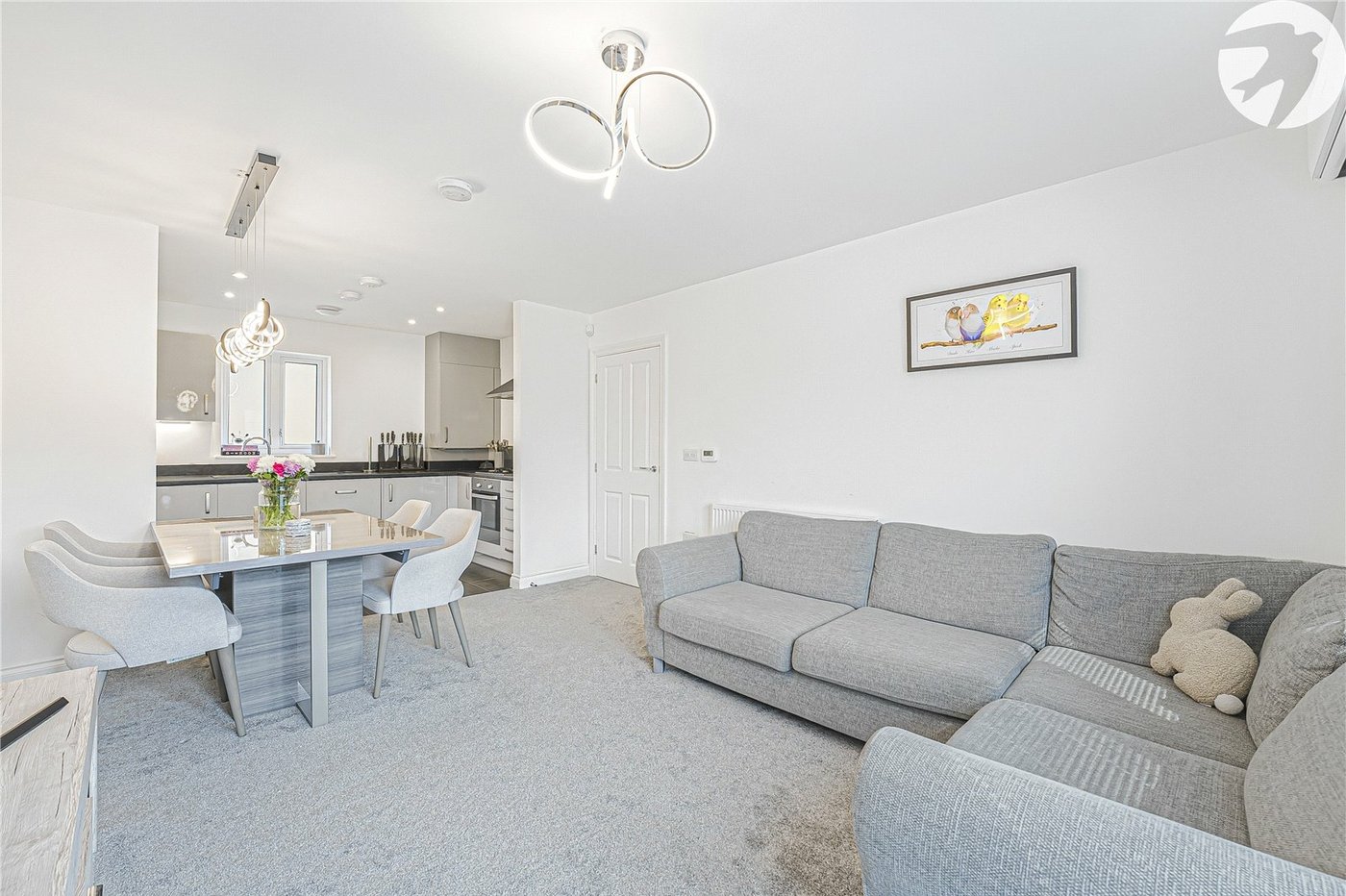 2 bedroom property for sale in Castle Hill | Robinson Jackson