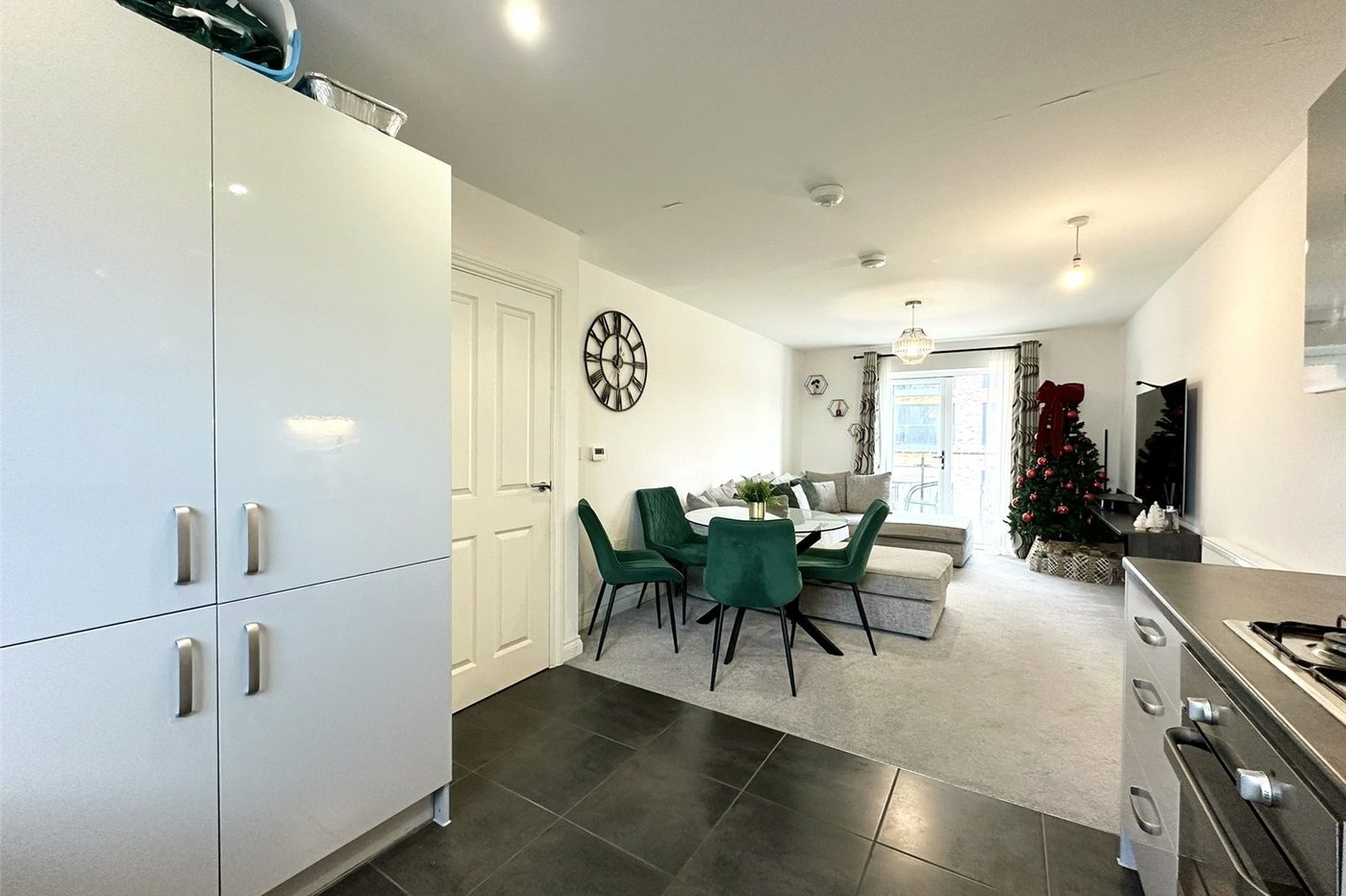 2 bedroom property for sale in Castle Hill | Robinson Jackson