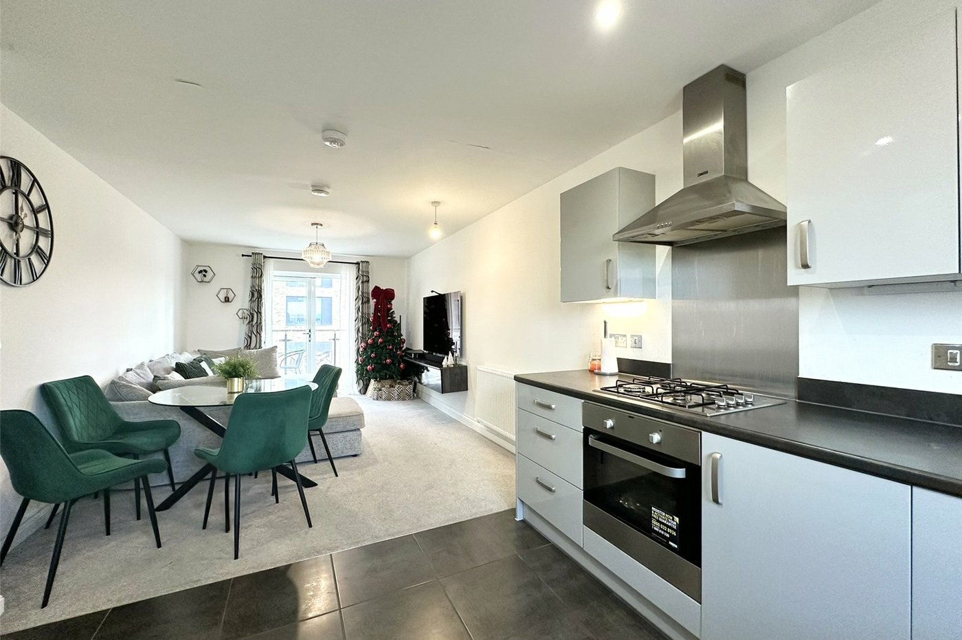 2 bedroom property for sale in Castle Hill | Robinson Jackson