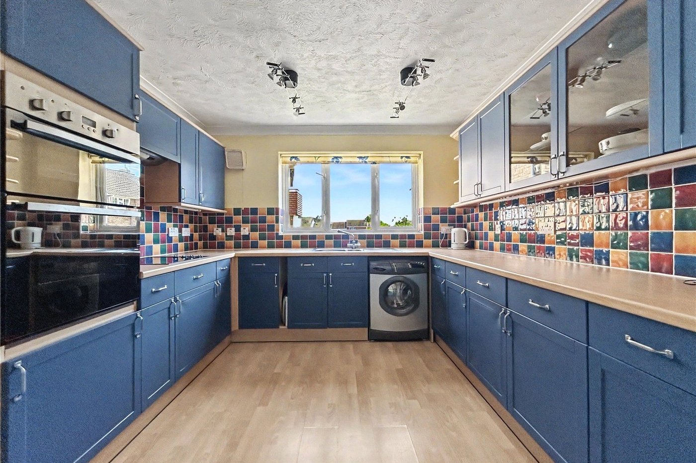 2 bedroom property for sale in Rainham | Robinson Michael & Jackson