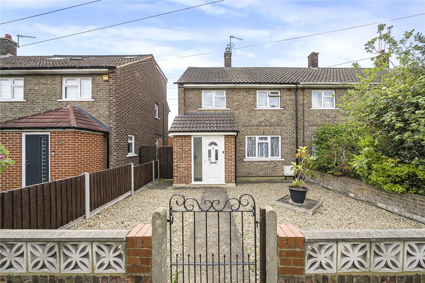 2 bedroom house for sale in Dartford | Robinson Jackson