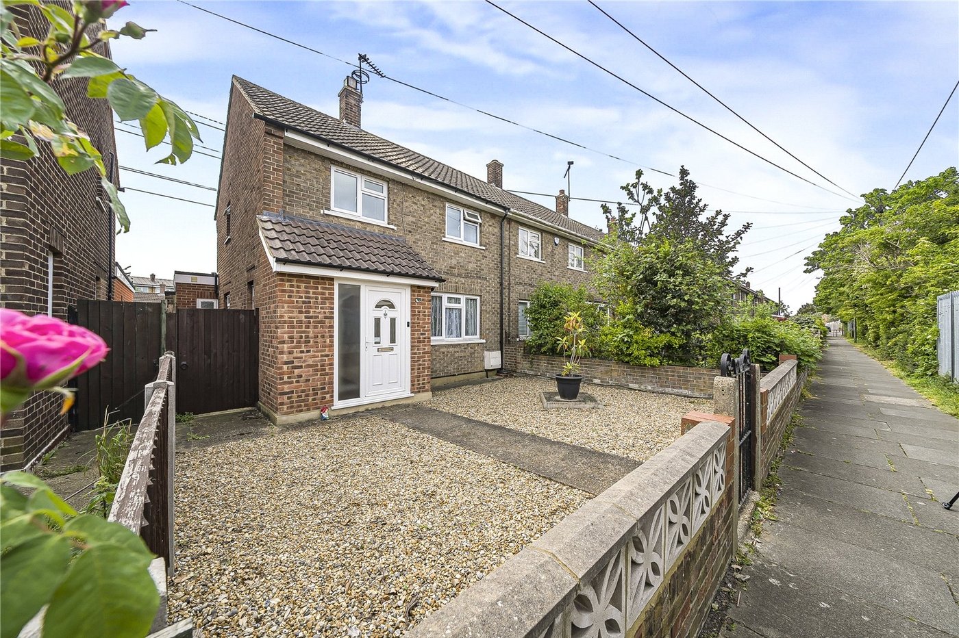 2 bedroom house for sale in Dartford | Robinson Jackson