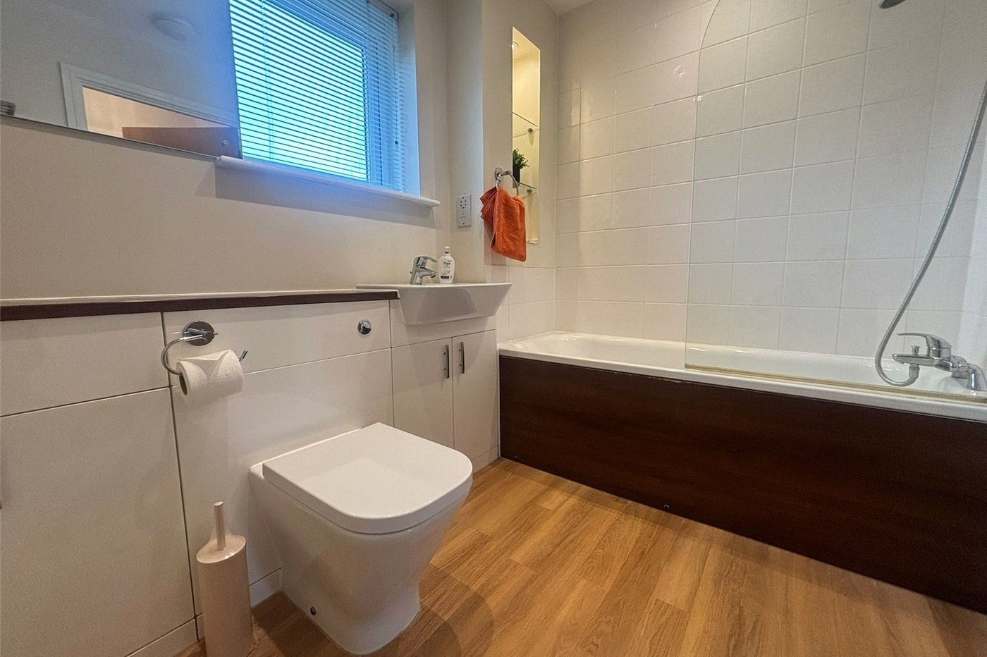 1 bedroom property for sale in Springhead Parkway | Robinson Michael & Jackson