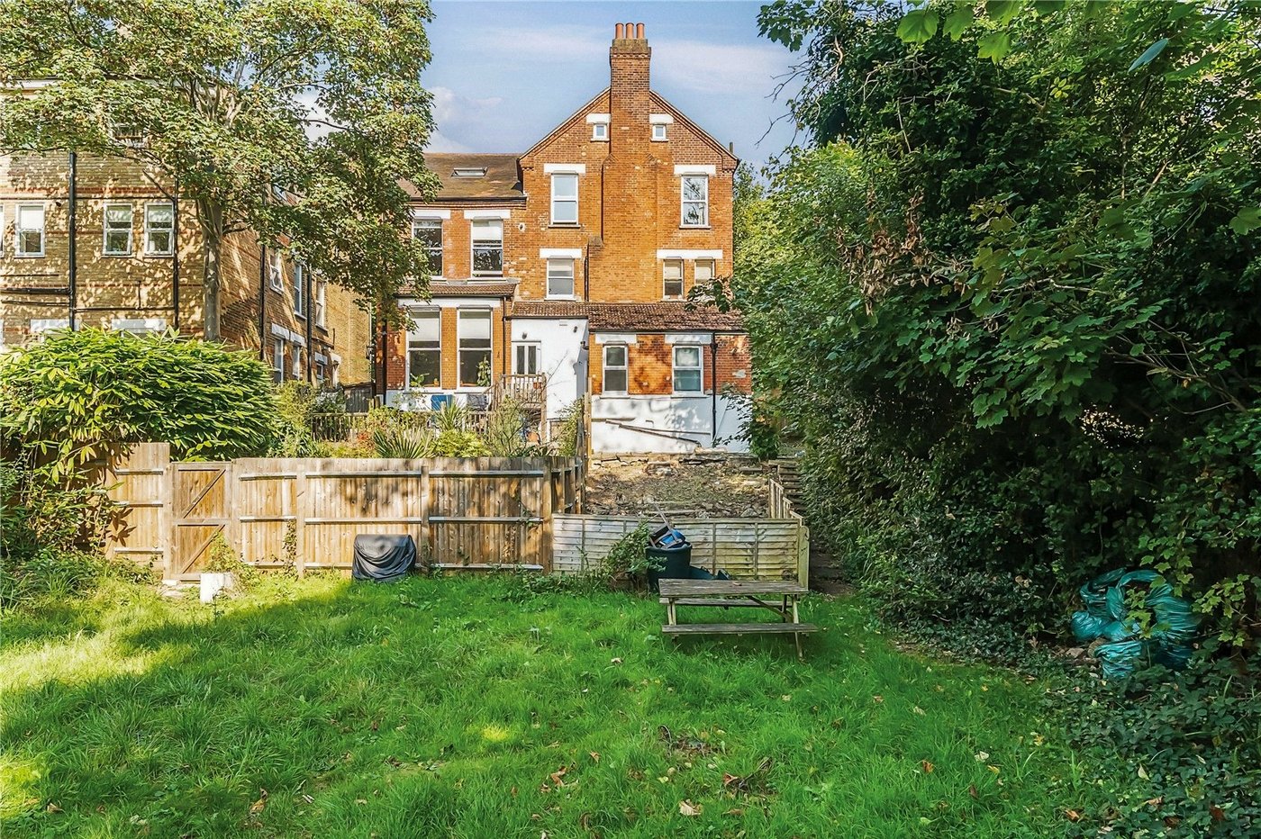 2 bedroom property for sale in  | Robinson Jackson