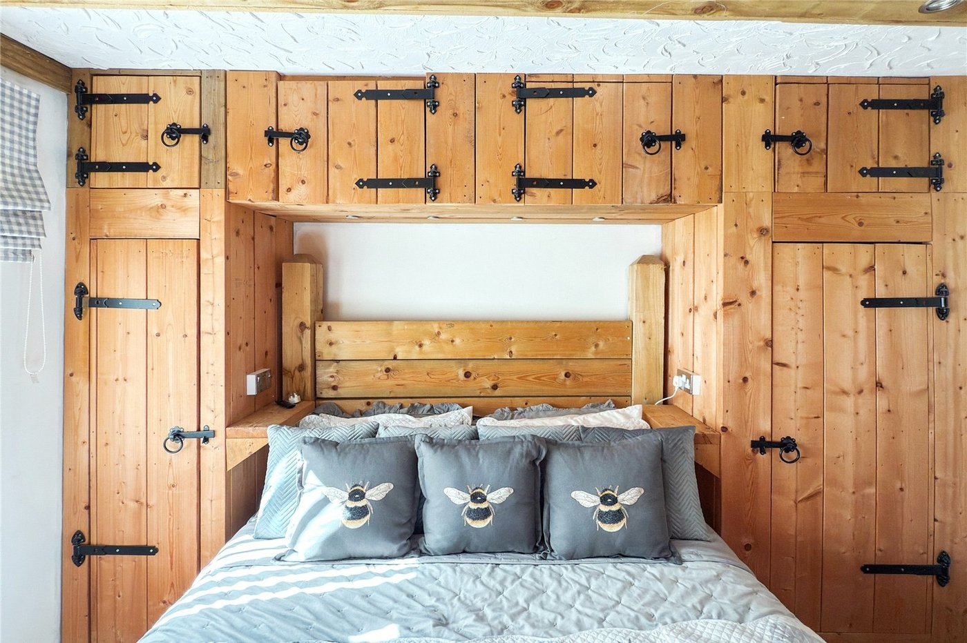 4 bedroom bungalow for sale in West Kingsdown | Robinson Jackson