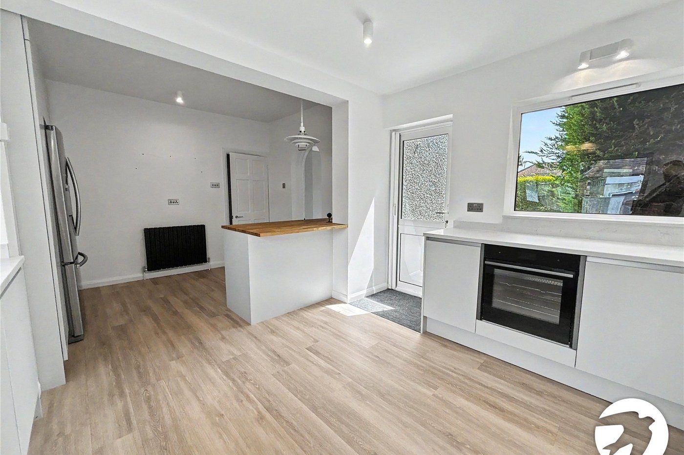 3 bedroom bungalow for sale in Sidcup | Robinson Jackson
