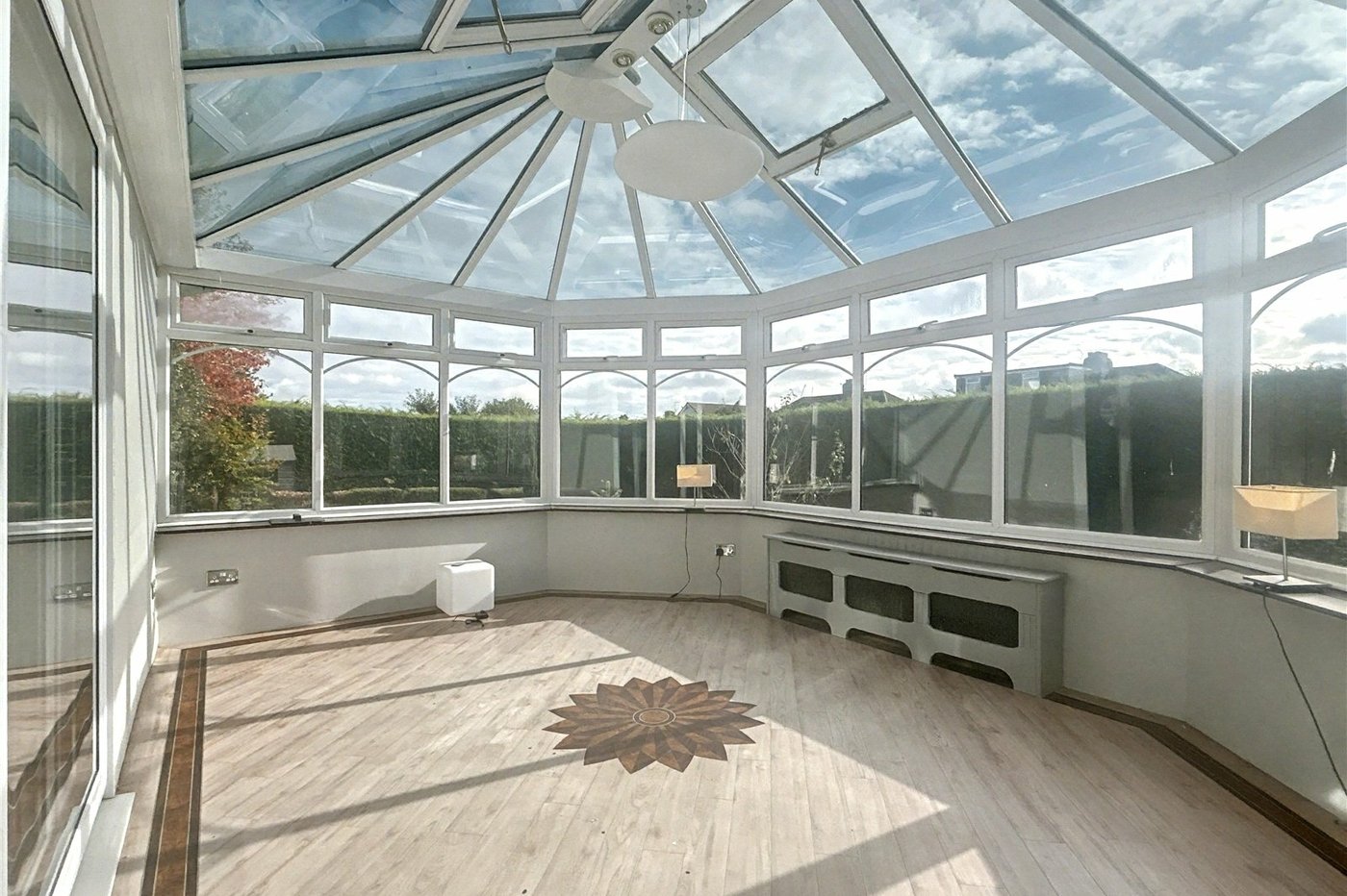 3 bedroom bungalow for sale in Sidcup | Robinson Jackson