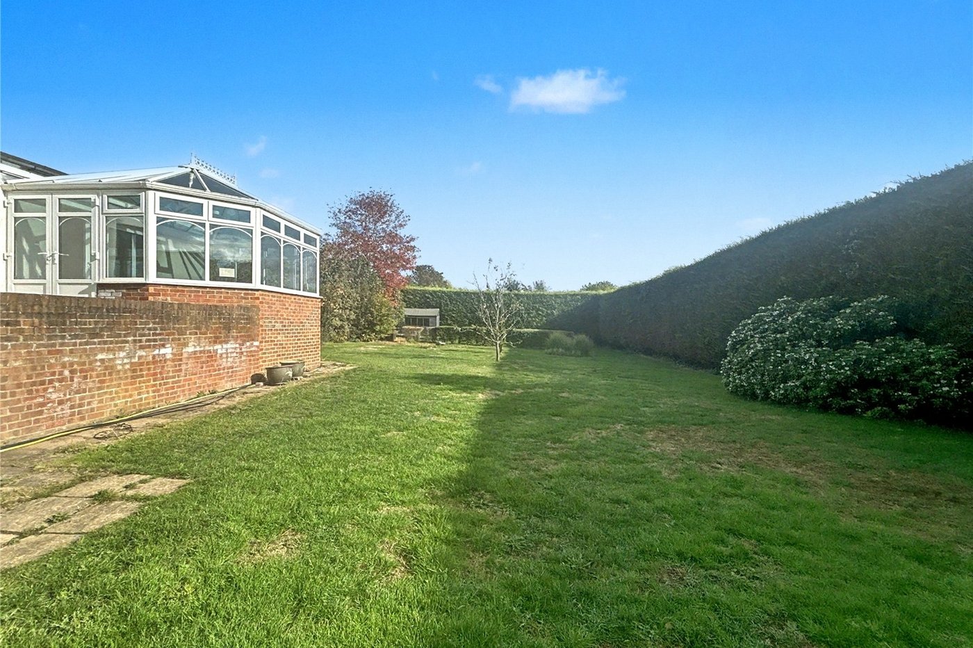 3 bedroom bungalow for sale in Sidcup | Robinson Jackson