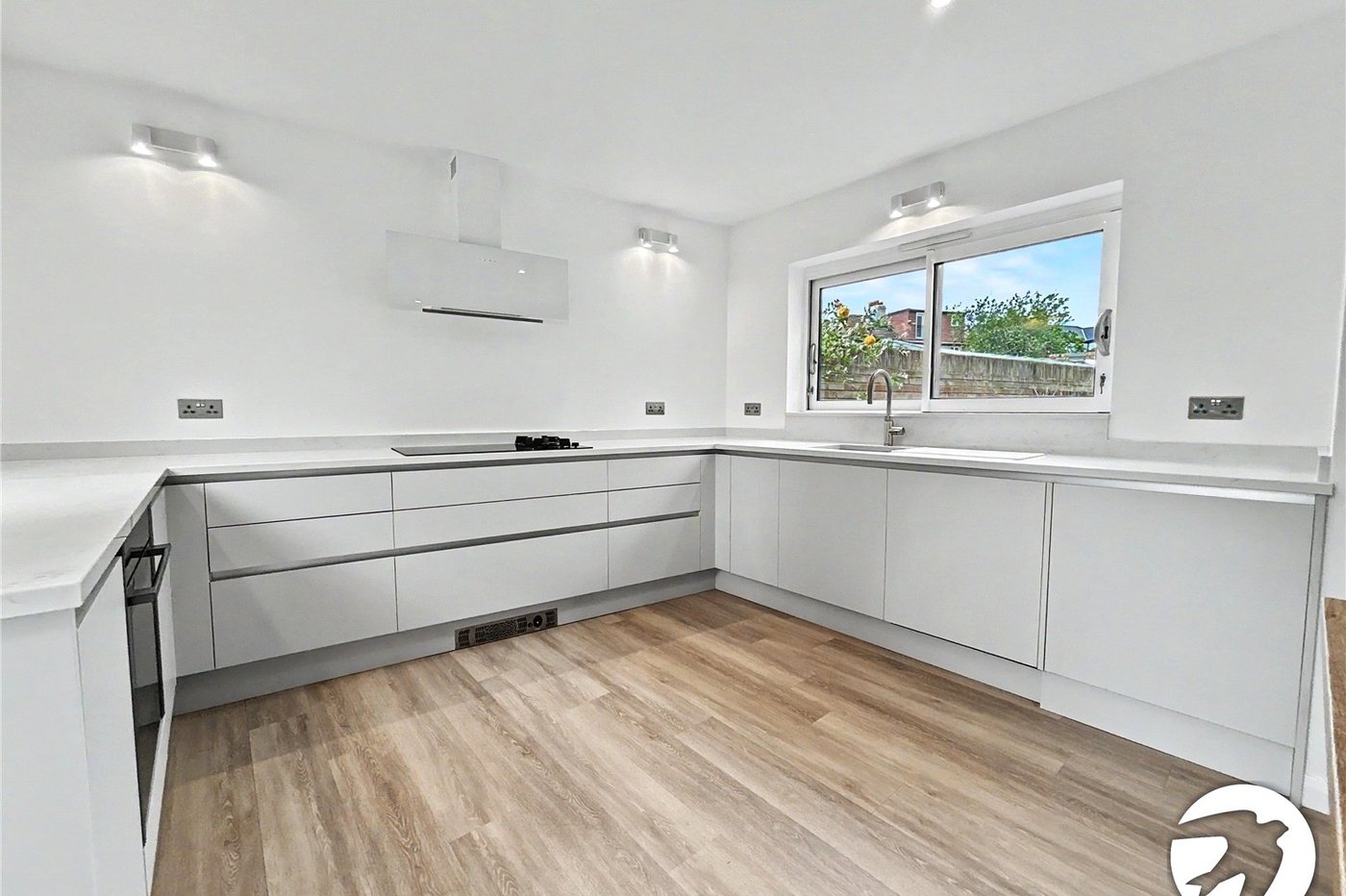 3 bedroom bungalow for sale in Sidcup | Robinson Jackson