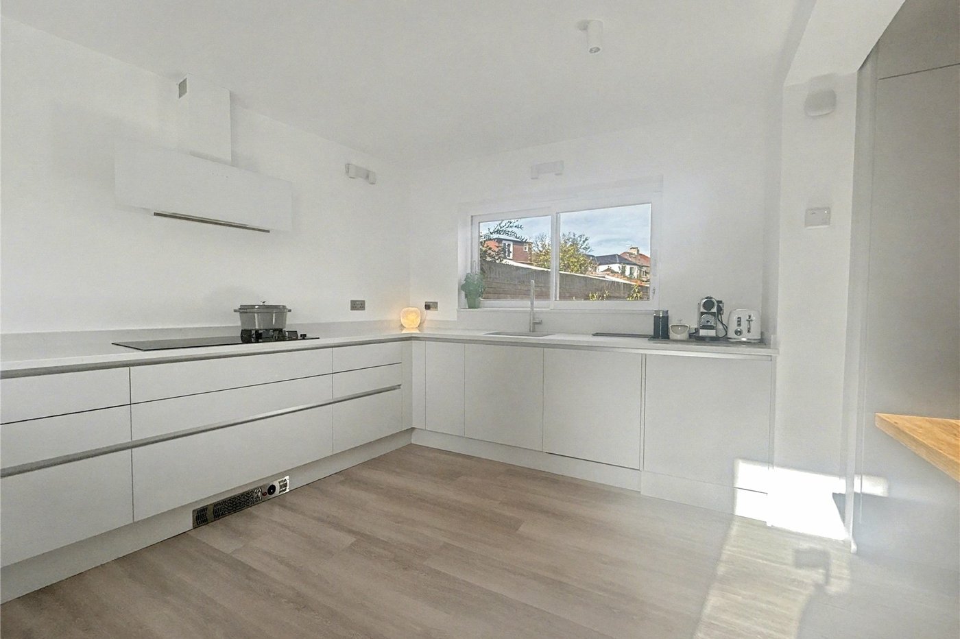 3 bedroom bungalow for sale in Sidcup | Robinson Jackson