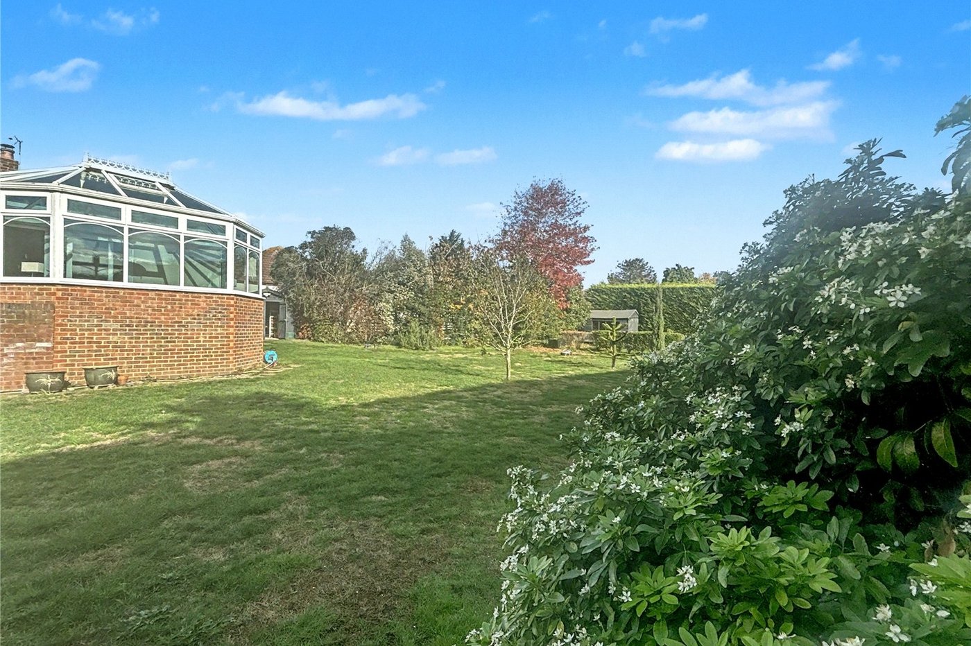 3 bedroom bungalow for sale in Sidcup | Robinson Jackson