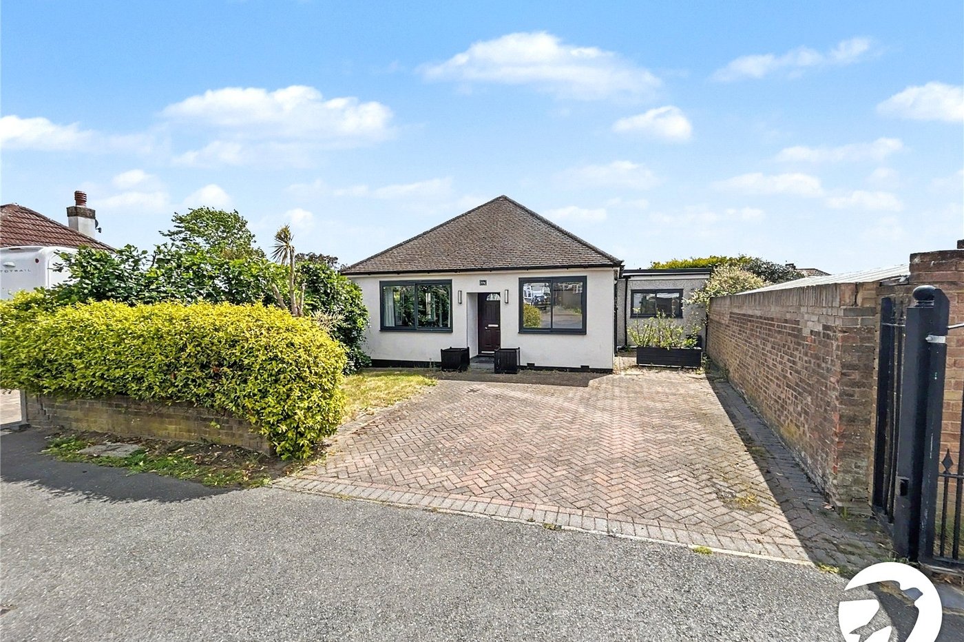 3 bedroom bungalow for sale in Sidcup | Robinson Jackson