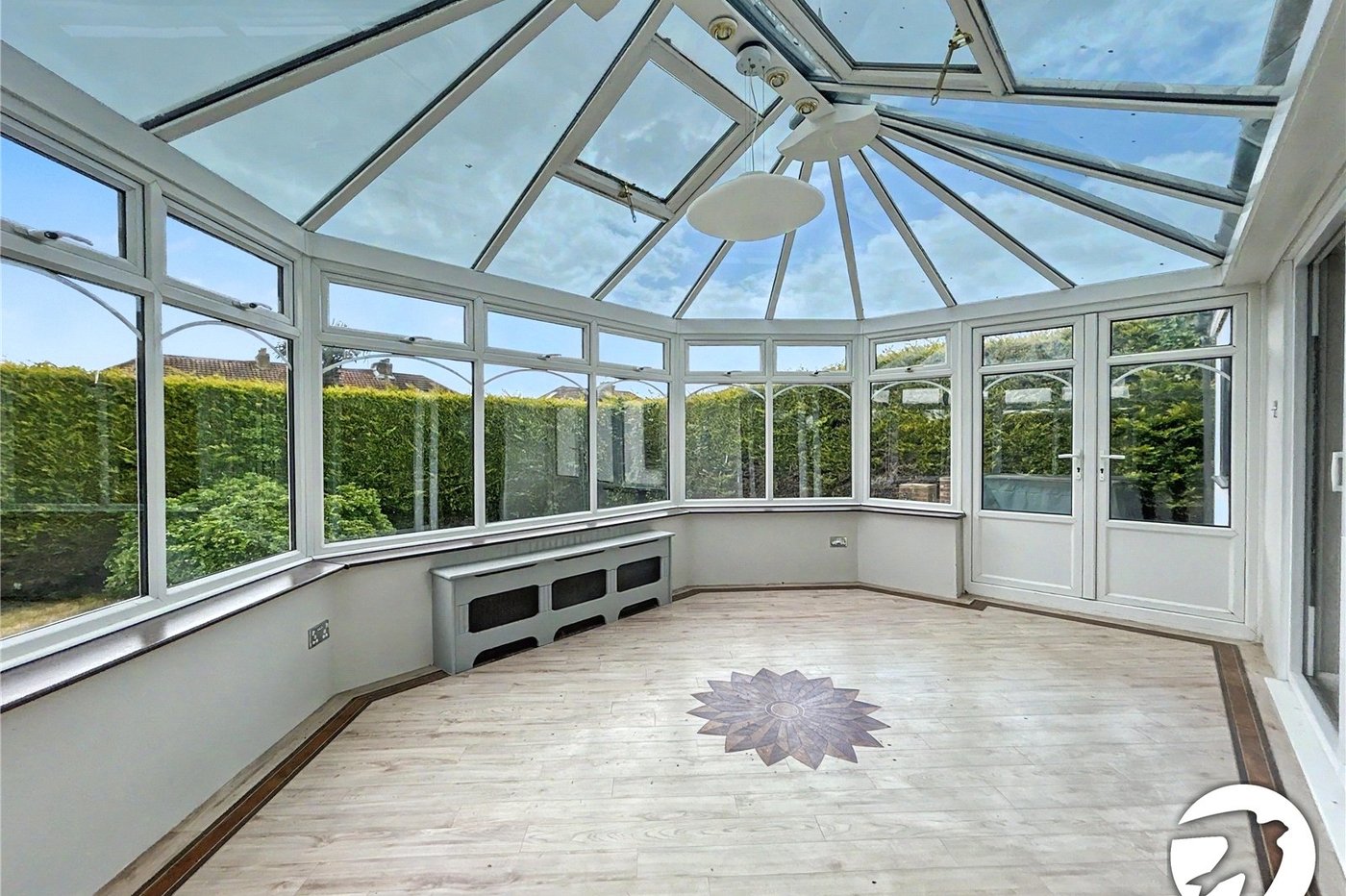 3 bedroom bungalow for sale in Sidcup | Robinson Jackson