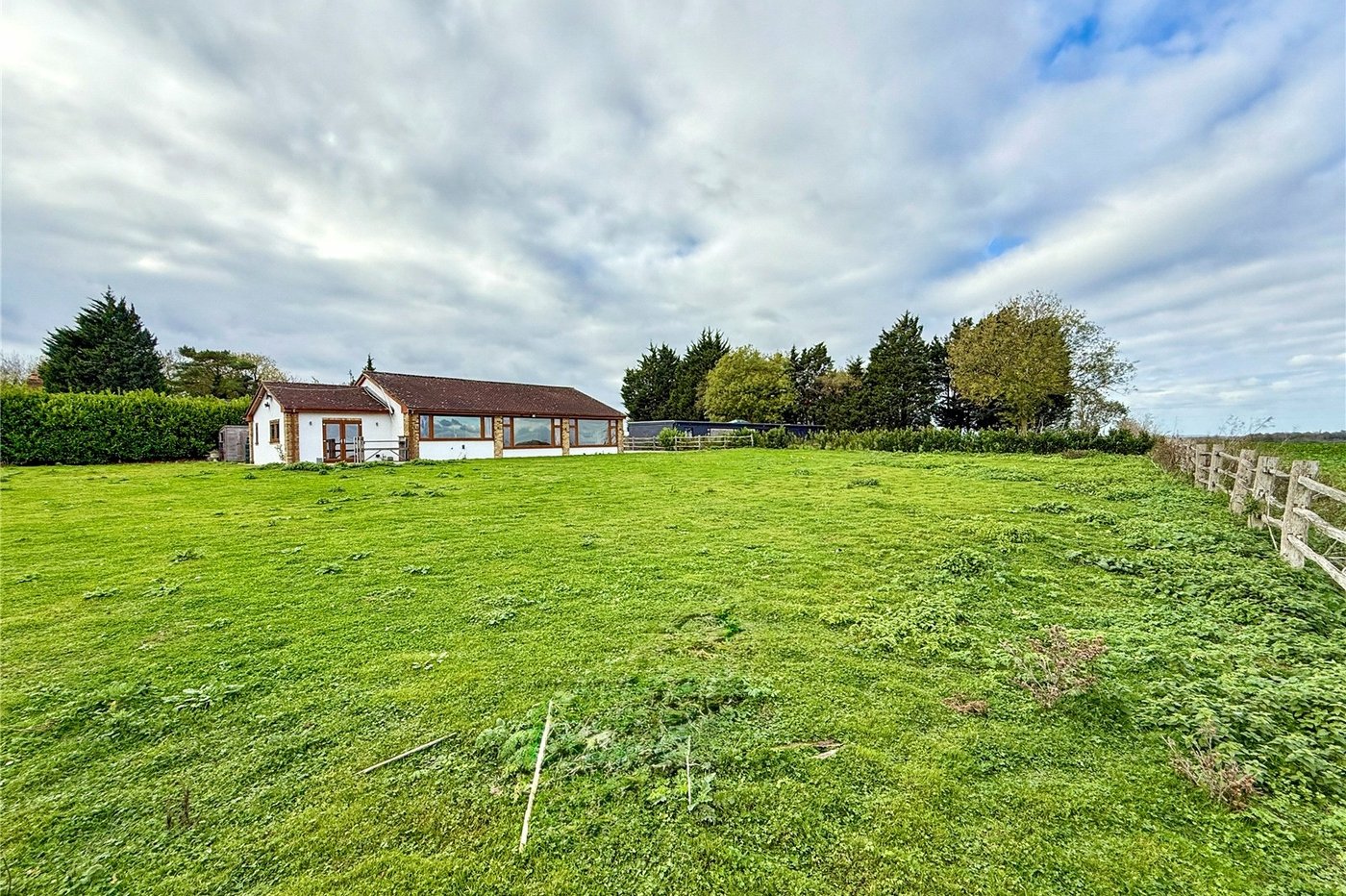 3 bedroom bungalow for sale in Eynsford | Robinson Jackson