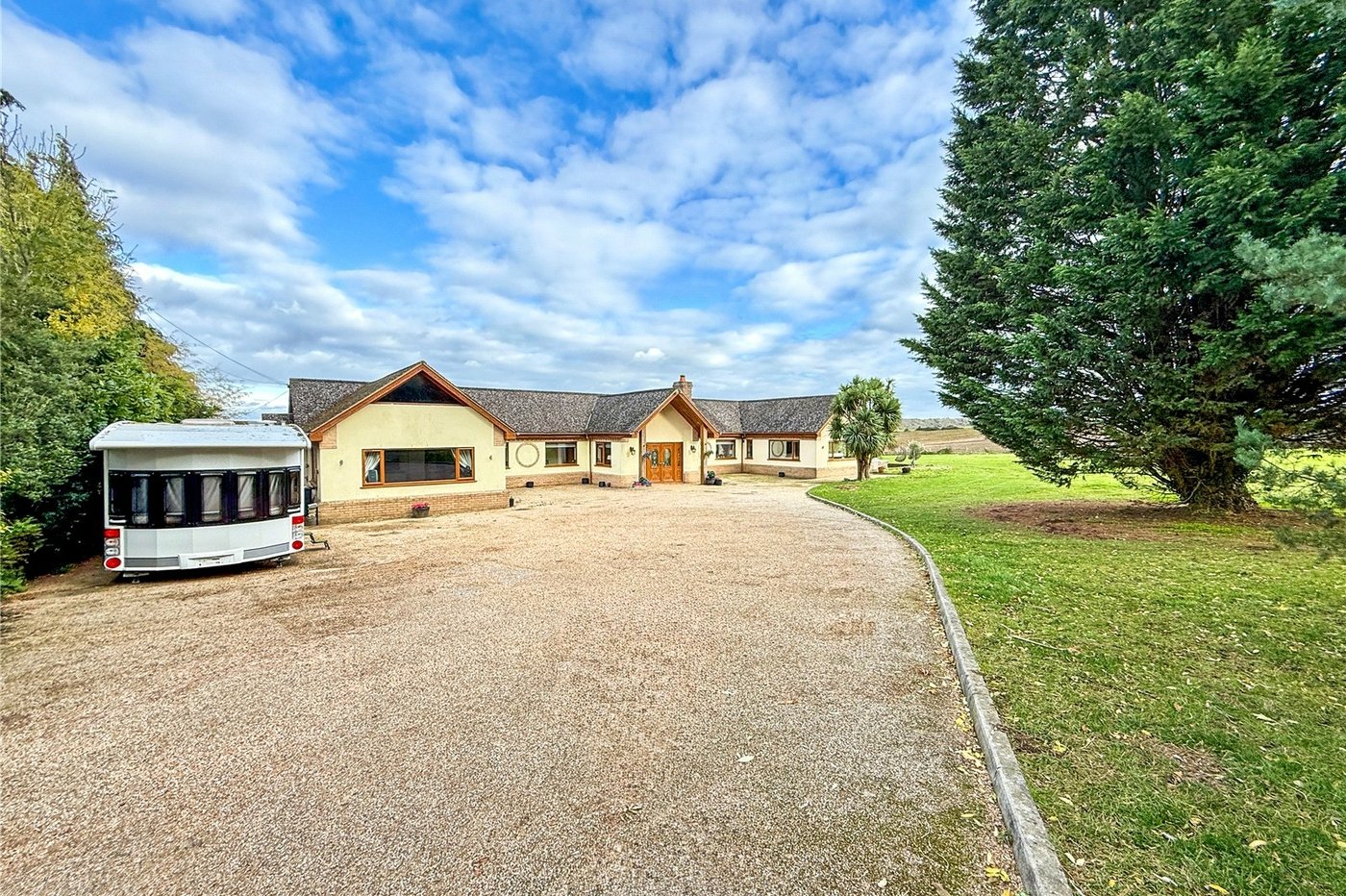 4 bedroom bungalow for sale in Eynsford | Robinson Jackson