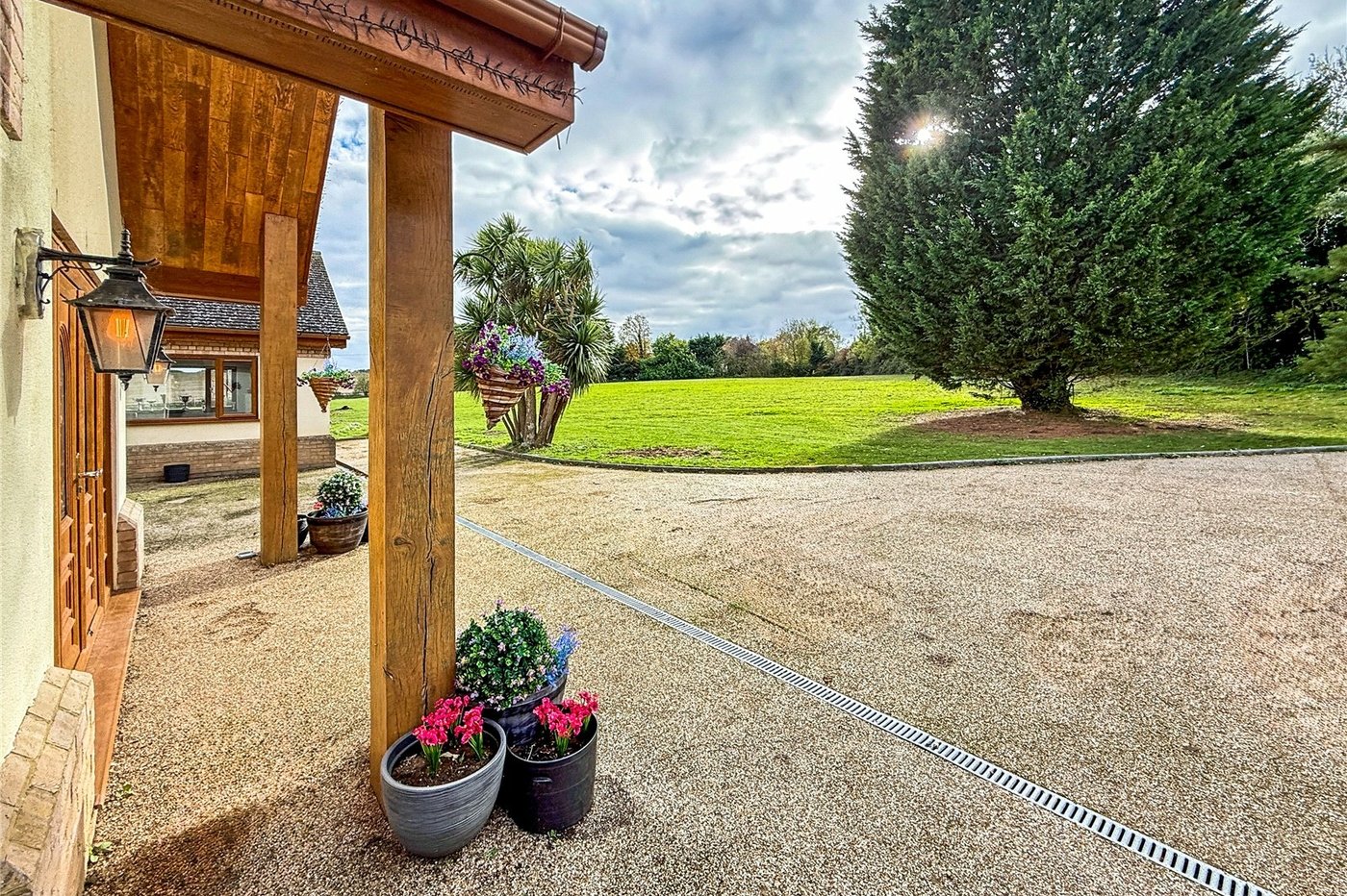 4 bedroom bungalow for sale in Eynsford | Robinson Jackson