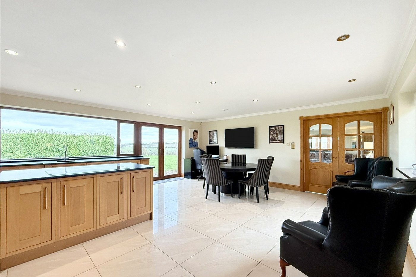 4 bedroom bungalow for sale in Eynsford | Robinson Jackson